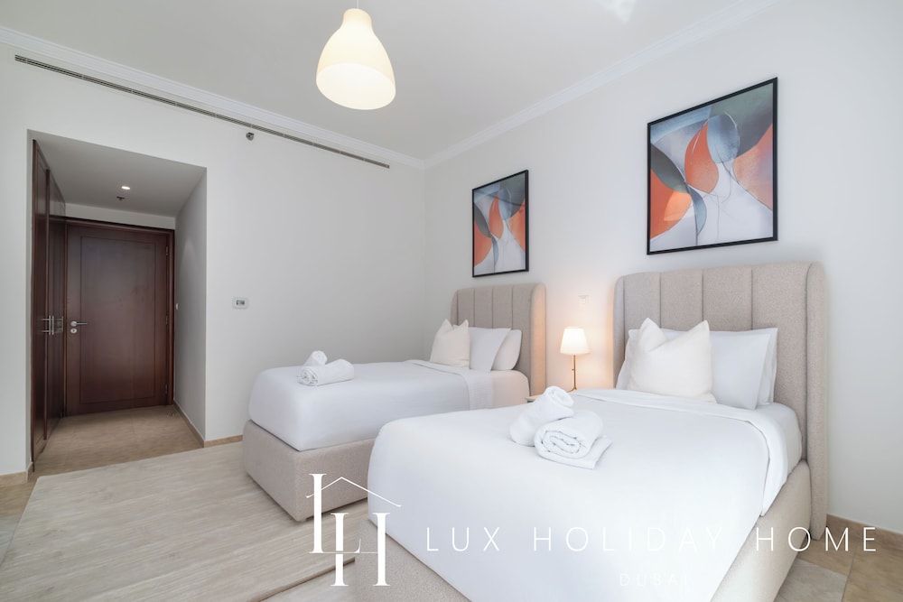 LUX The Al Seef Marina Suite 2