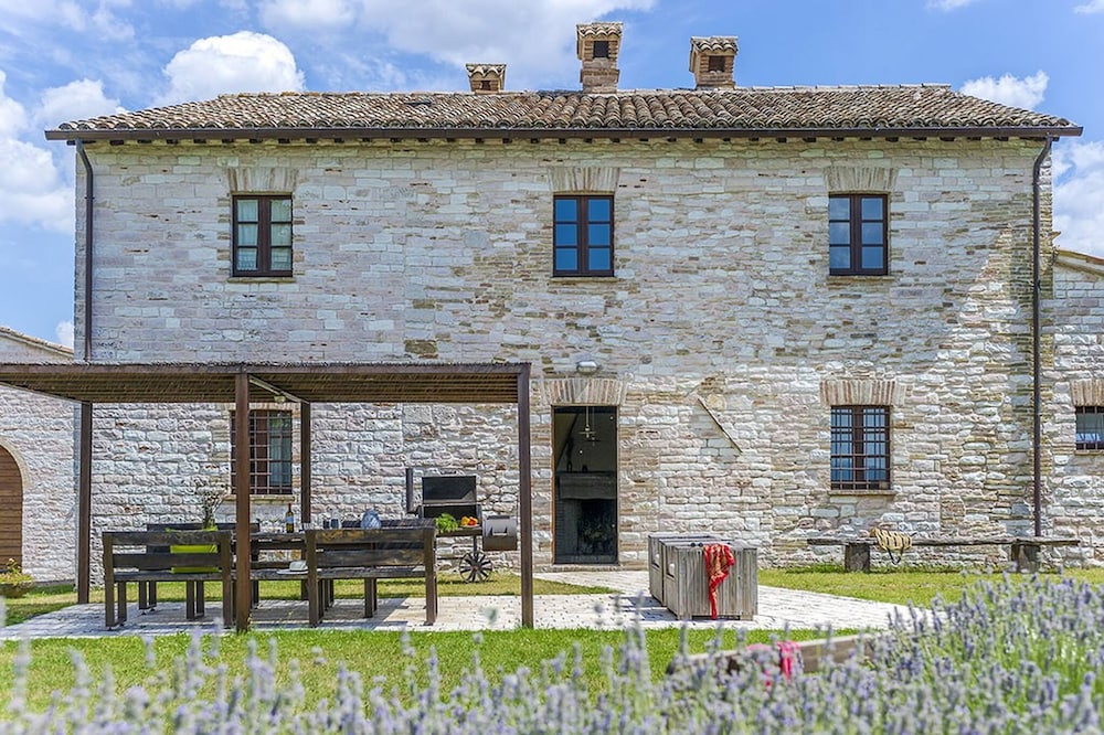 Checello 12 by Marche Holiday Villas