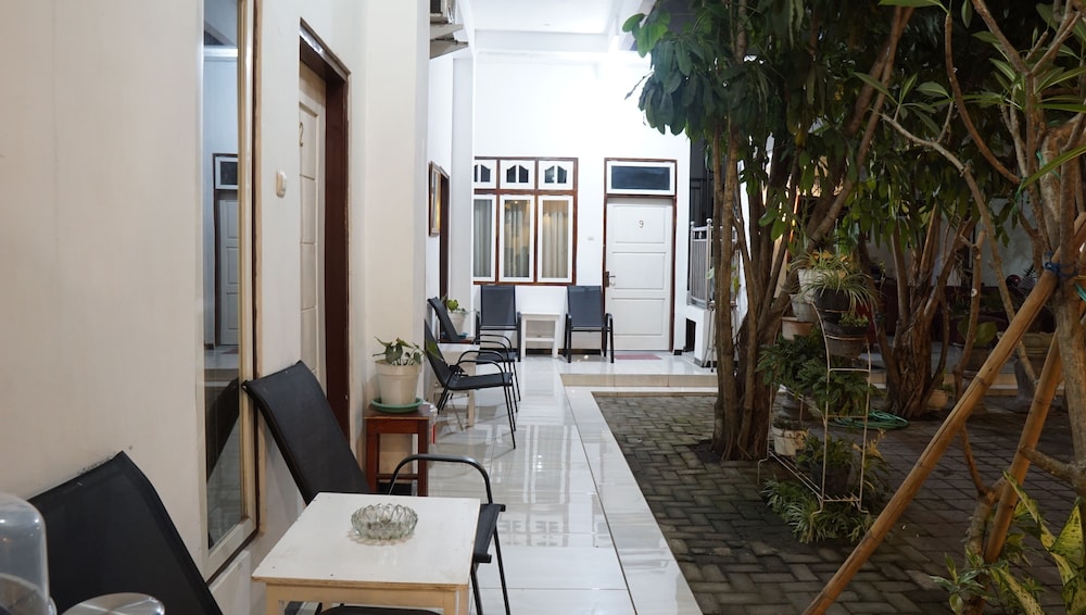 Jazz Room Kampung Inggris Syariah, Pare - 22