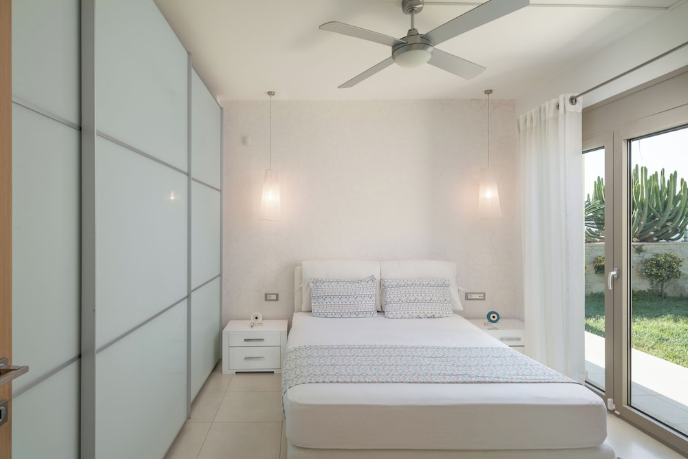 Caldera Blue Villa!!