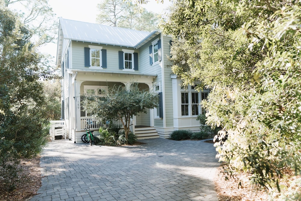 30A Hideaway by Avantstay Walk to Beach 2 Pools