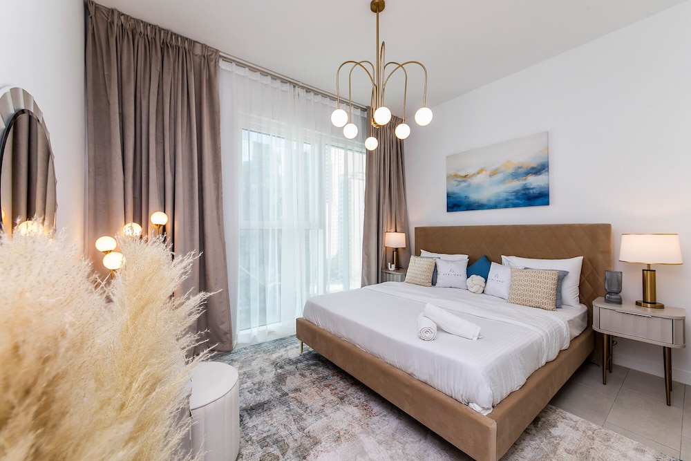 Luxury 2BR at La Vie with sea view