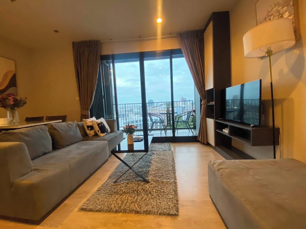 2 Bed Room At Excellent Location - Best In Class