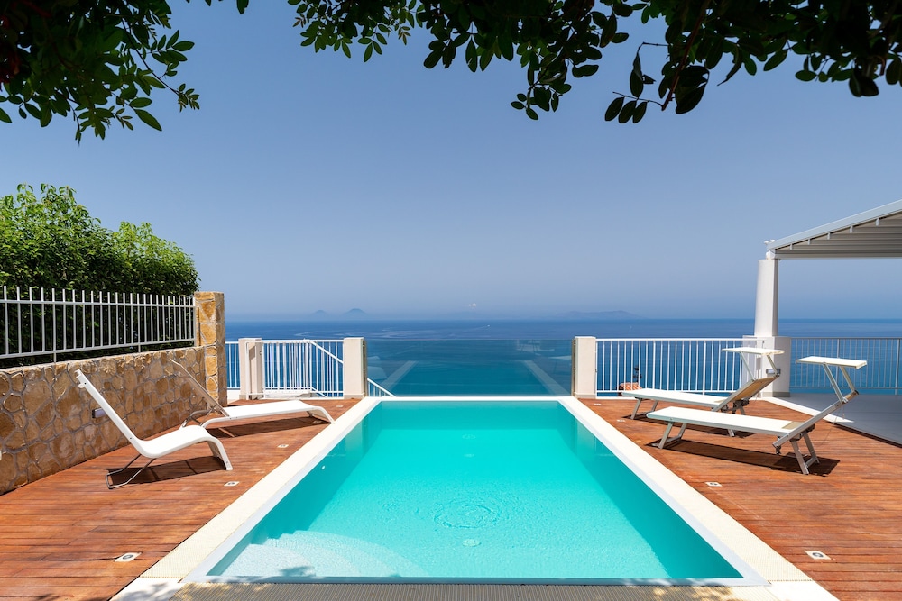 Villas d'Orlando - with private pool and sea view photo 3