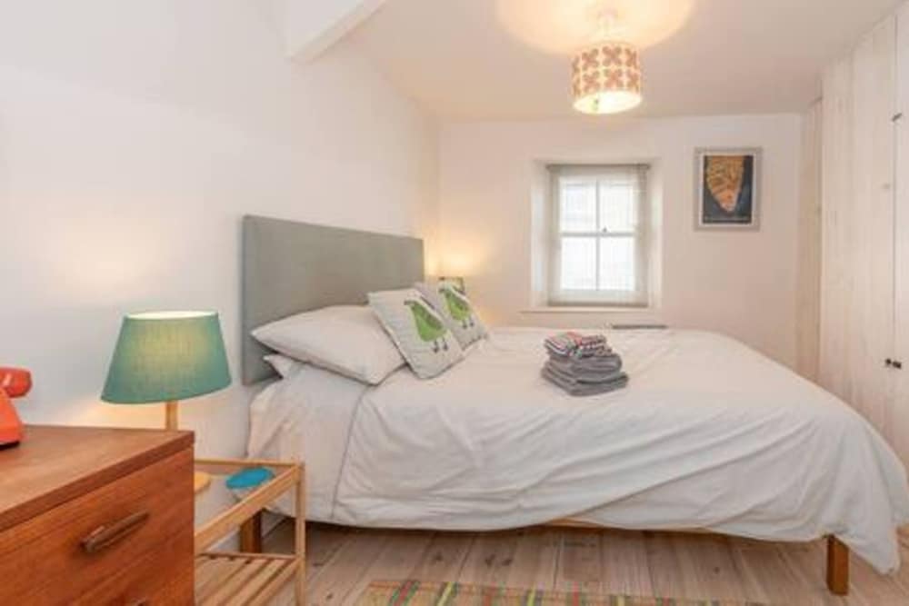 Whirlygig Cottage Near to Penzance Harbour