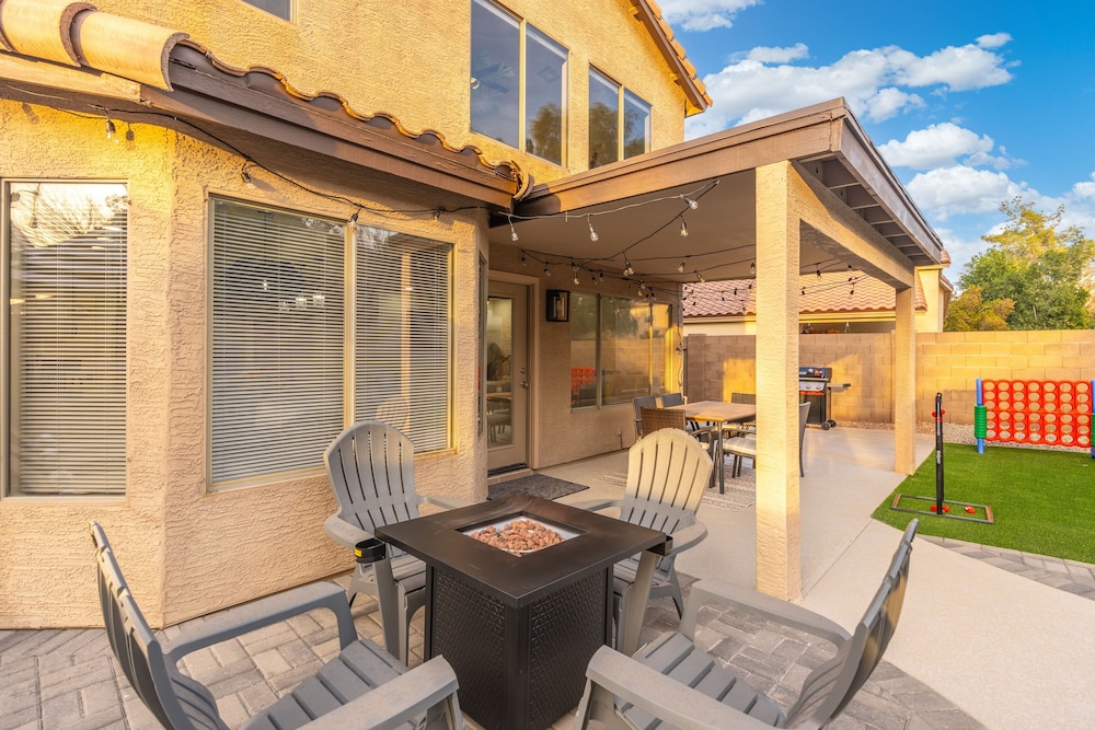 5 BD Gilbert Home 4 Min to Downtown
