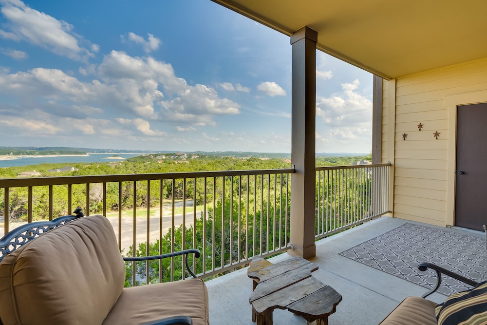 Jonestown Condo on Lake Travis w/ Community Pool! - Property Image 9