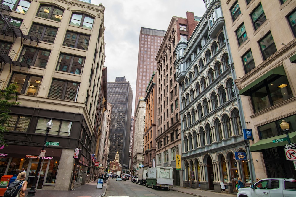 Faneuil Hall North End 4 Beds 2 Bath Downtown view 5