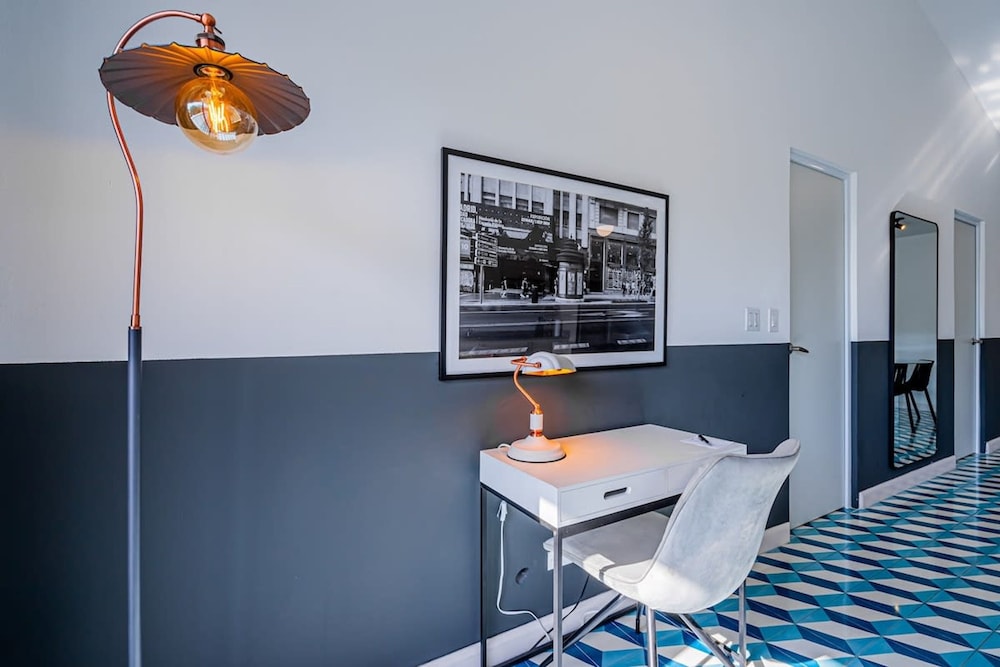 w Amazing 2BR in Santa Ana