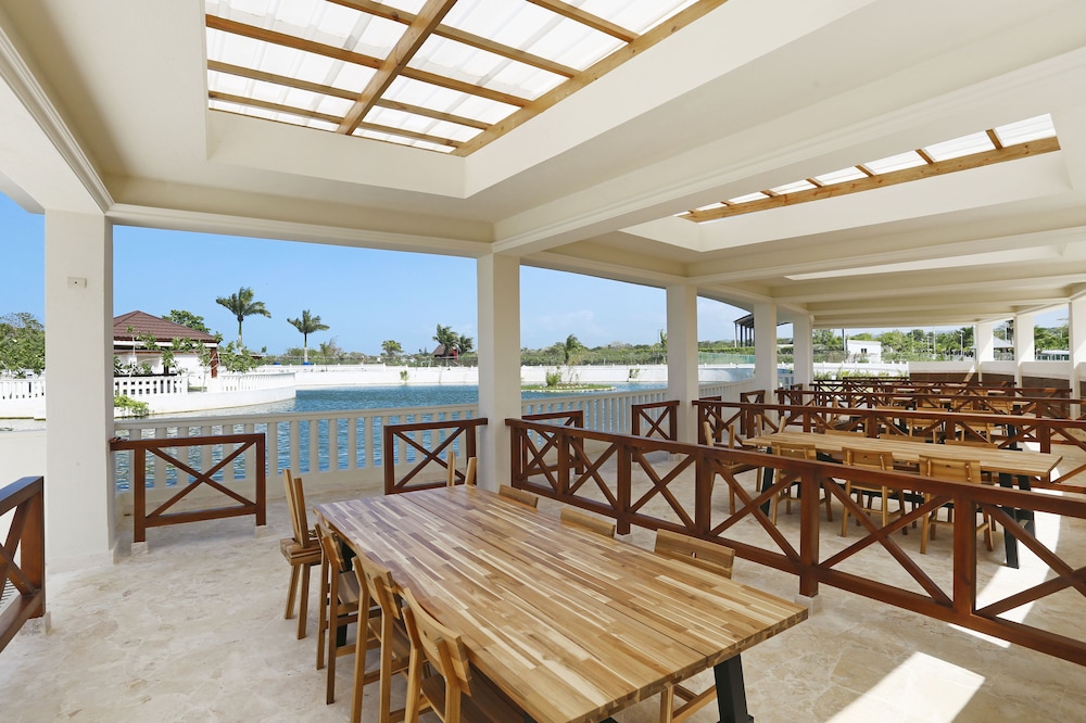 Ocean Village 93