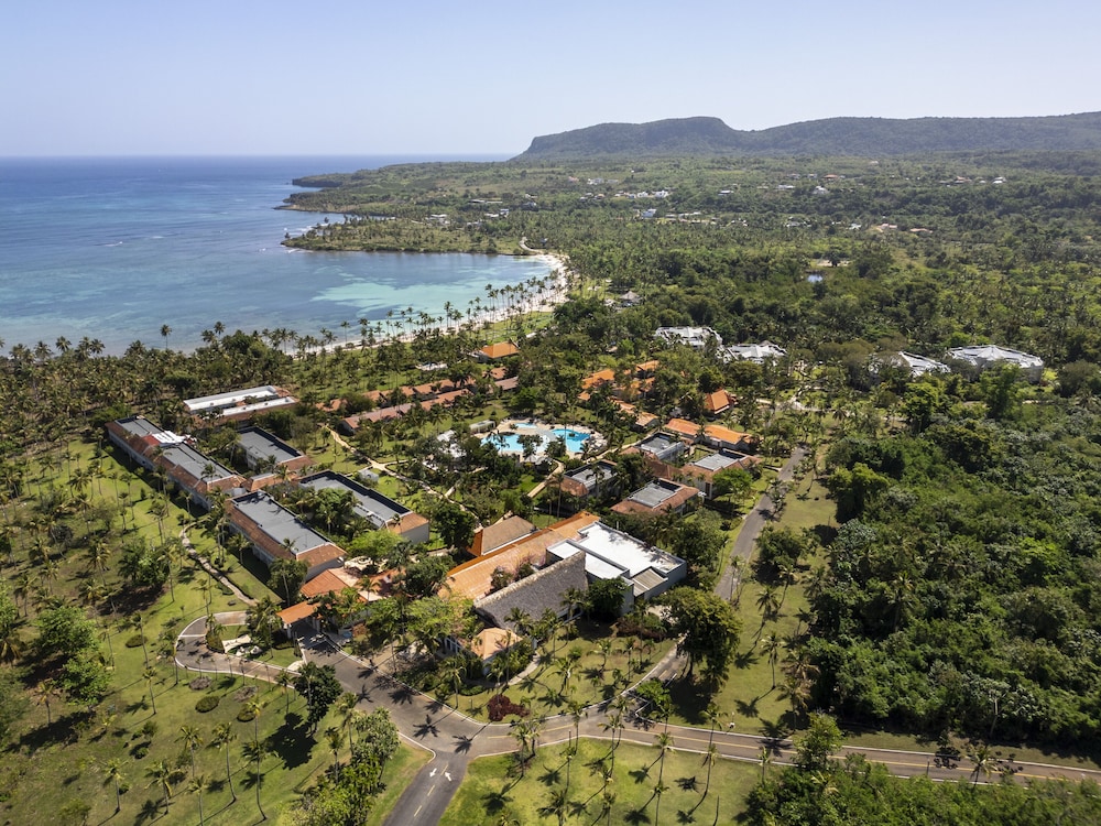 Hotel Wyndham Alltra Samana All-Inclusive Resort - Image 1