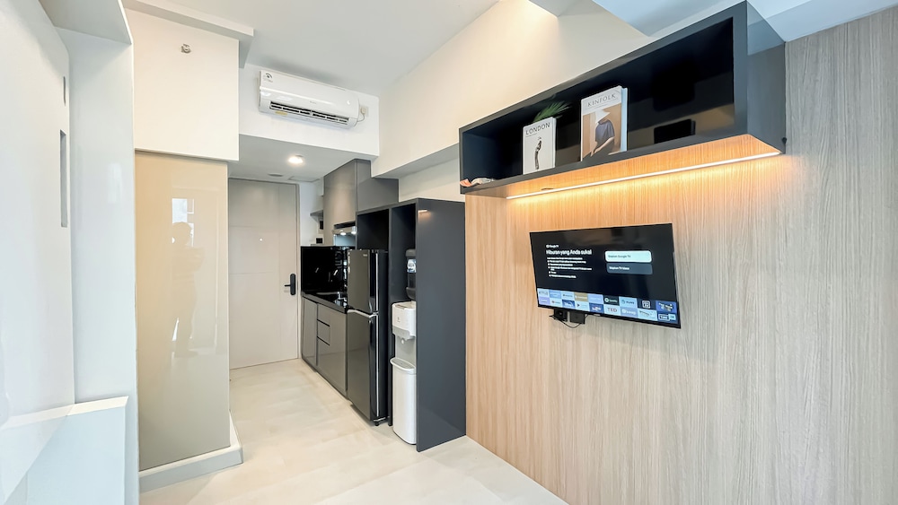 Tranquil And Modern Look Studio At Tokyo Riverside Pik 2 Apartment