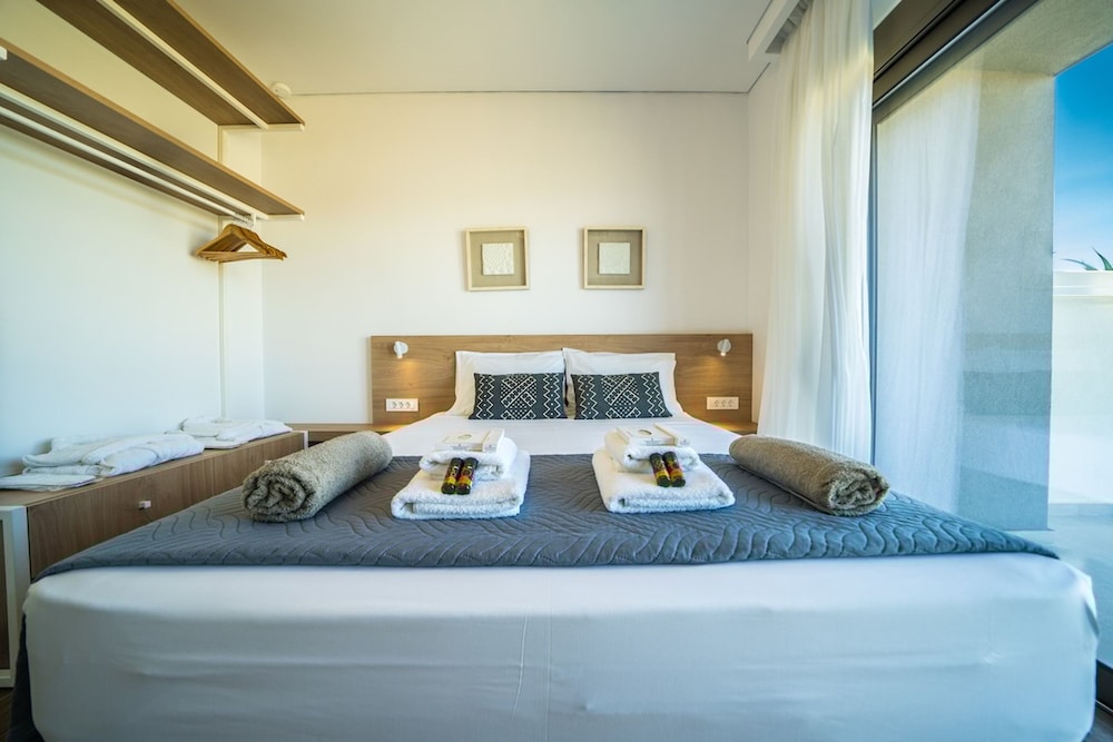 Villa Con Vista- Heated Pool 4 bdr Sleeps 8