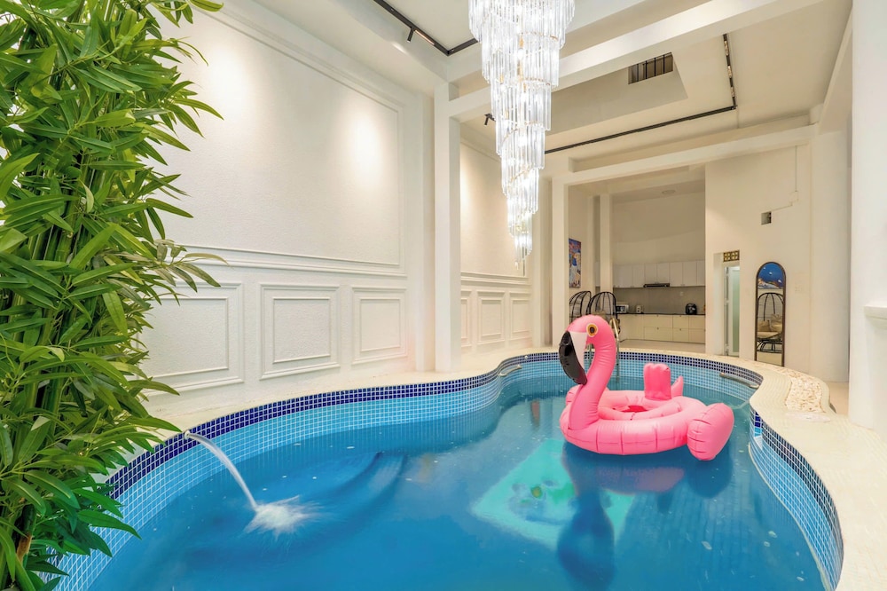 Lux white villa 9 Bedrooms