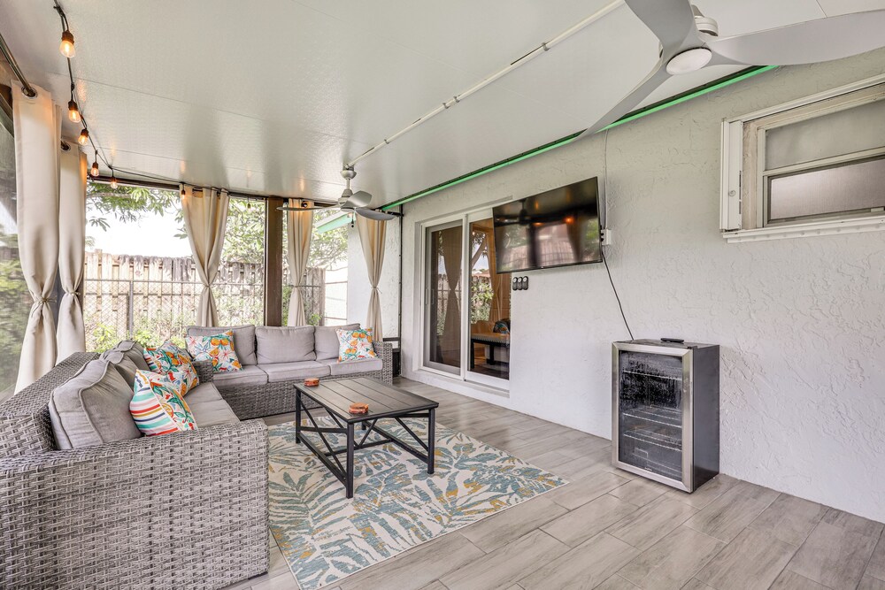 3 Mi to Sawgrass Mills: Home w/ Lanai & Game Area
