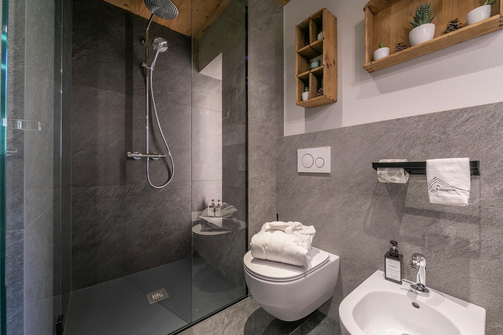 Giulia in Livigno With 2 Bedrooms and 2 Bathrooms view 2