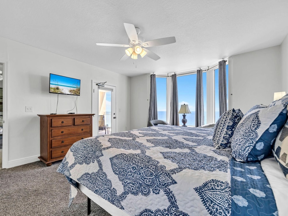 Emerald Beach 2336