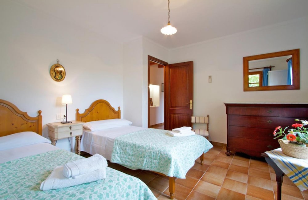 Vall de March Finca Farmhouses by Vida Villas