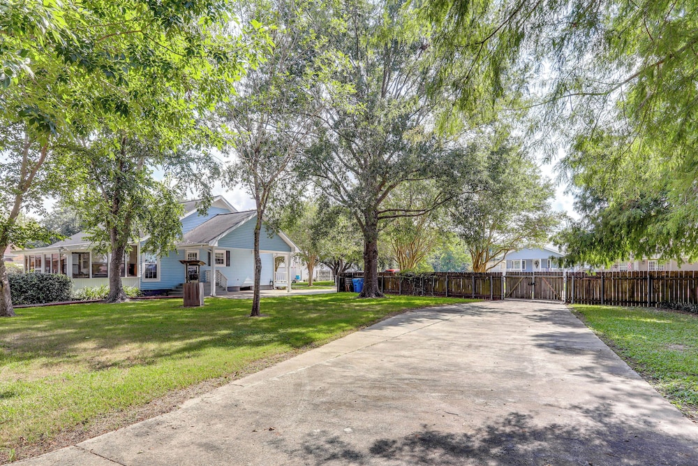 5 Mi to Downtown Morgan City: Waterfront Retreat