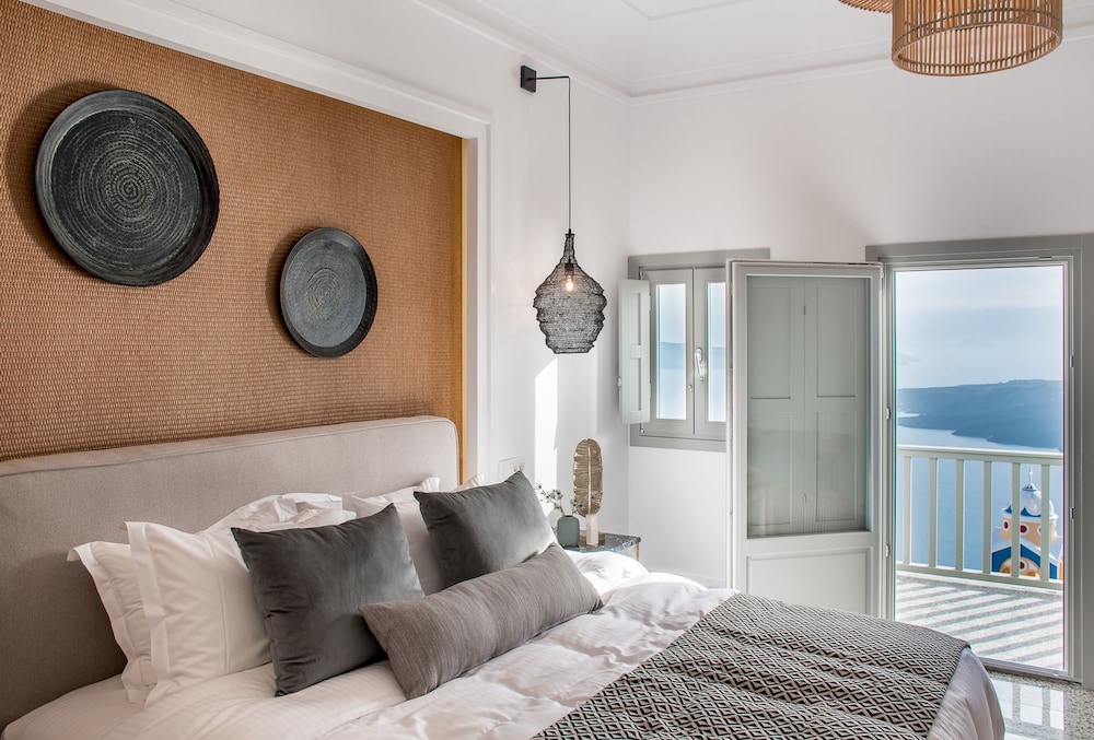 Amelot Art Suites
