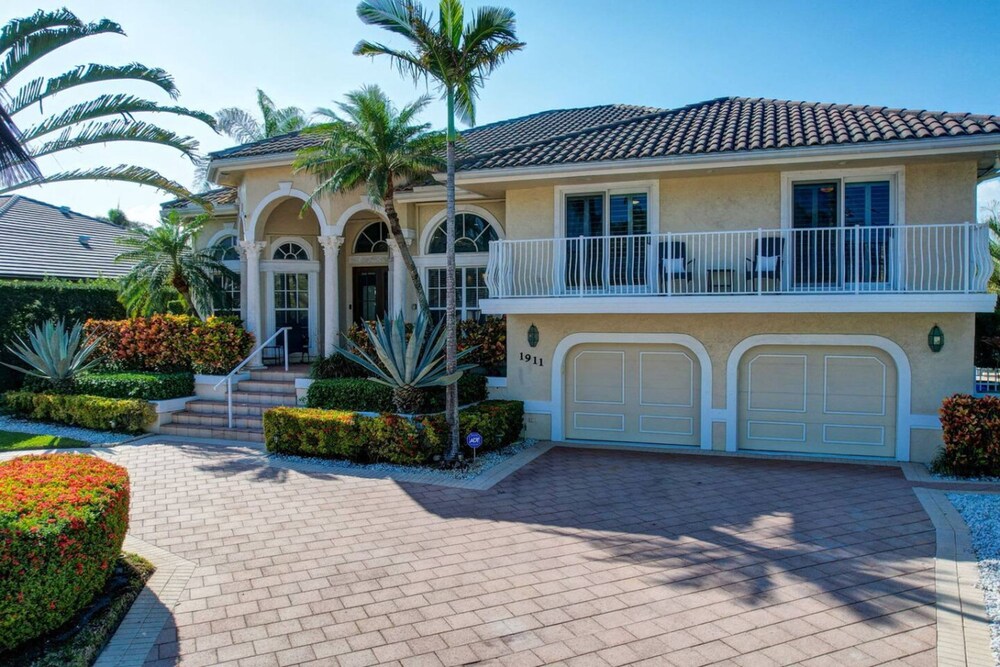 Serenity Villa Water Front