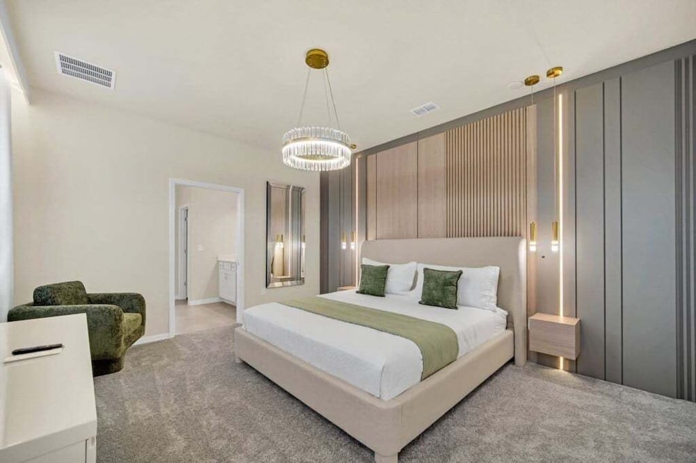 Everyone's Family Fun Home, Slides In Kids Rooms 10 Bedroom Villa