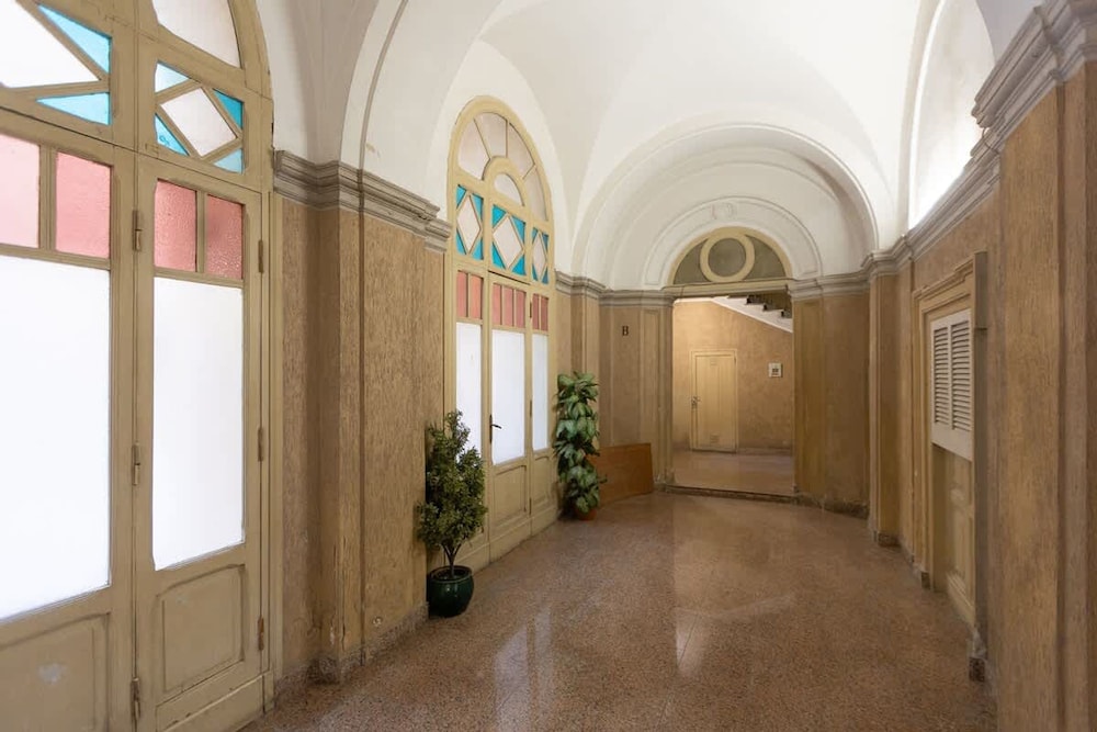 Colosseum Holidays - Three-bedroom Apartment