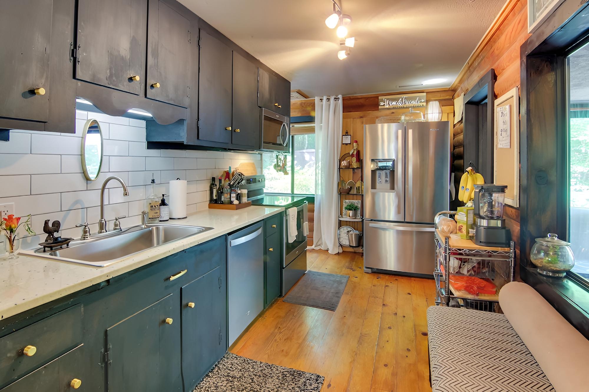 Cabin in Lake Lure; Near Chimney Rock & Asheville! view 2