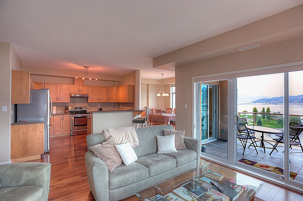 Sunset Waterfront Resort by KVR
