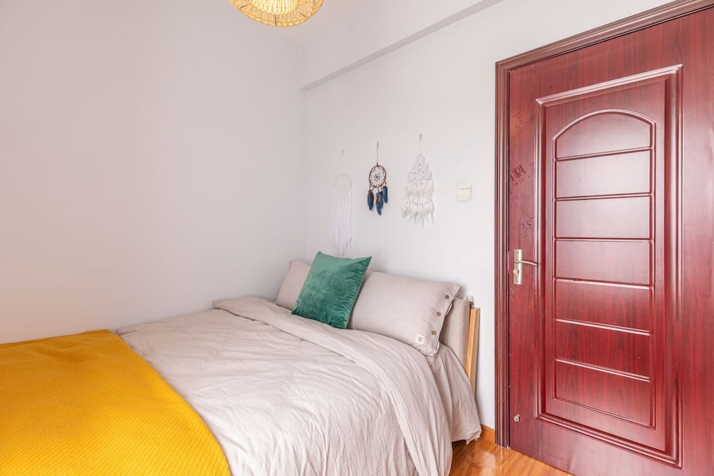 Locals Boutique Apartment Huafa Plaza 31 view 2