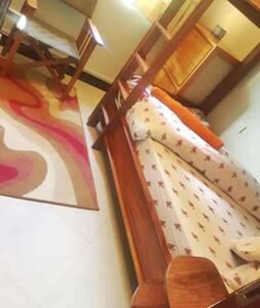 Papagei Home view 3