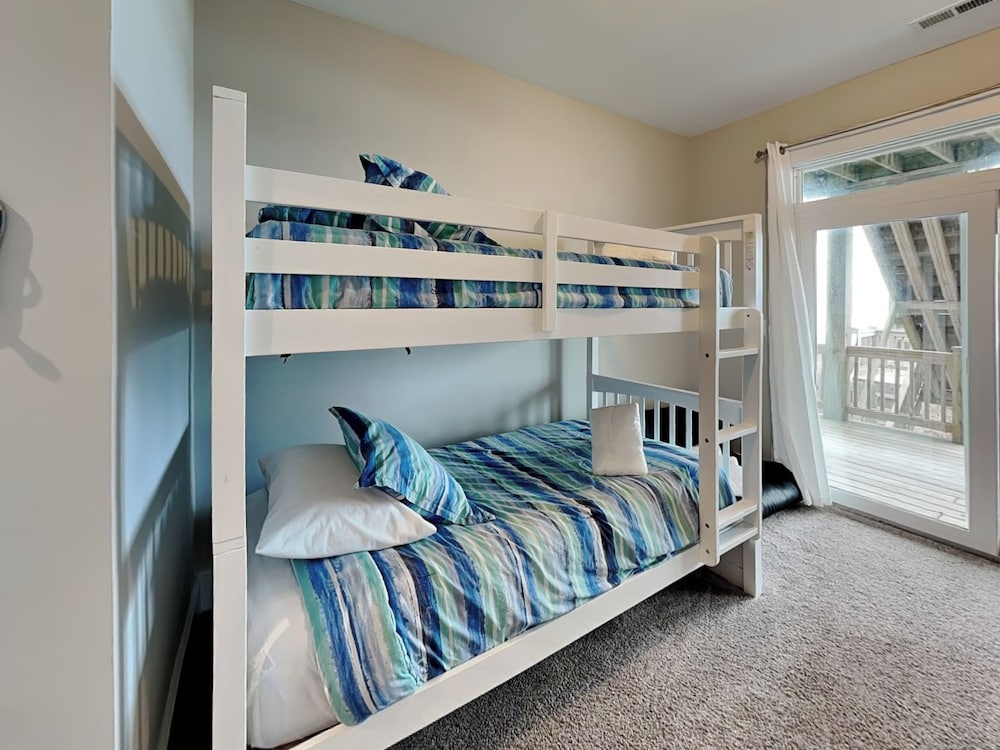 Sunshine Daydreams by Topsail Realty