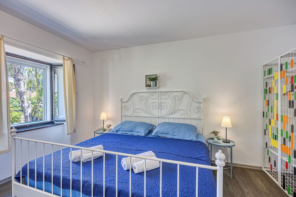 Blue Studio Apartment