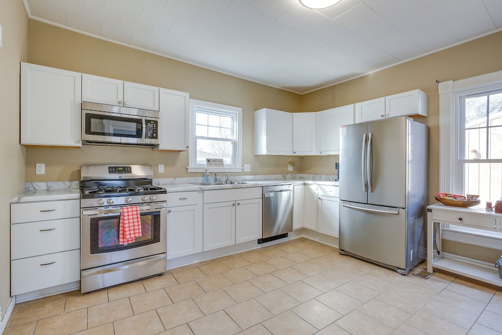 Family-friendly Home in Junction City