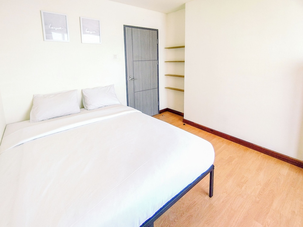 Homey Designed 2BR in City Center at Praxis Apartment