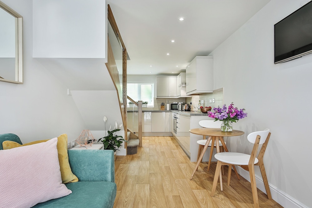 1BR Gem in Great Location