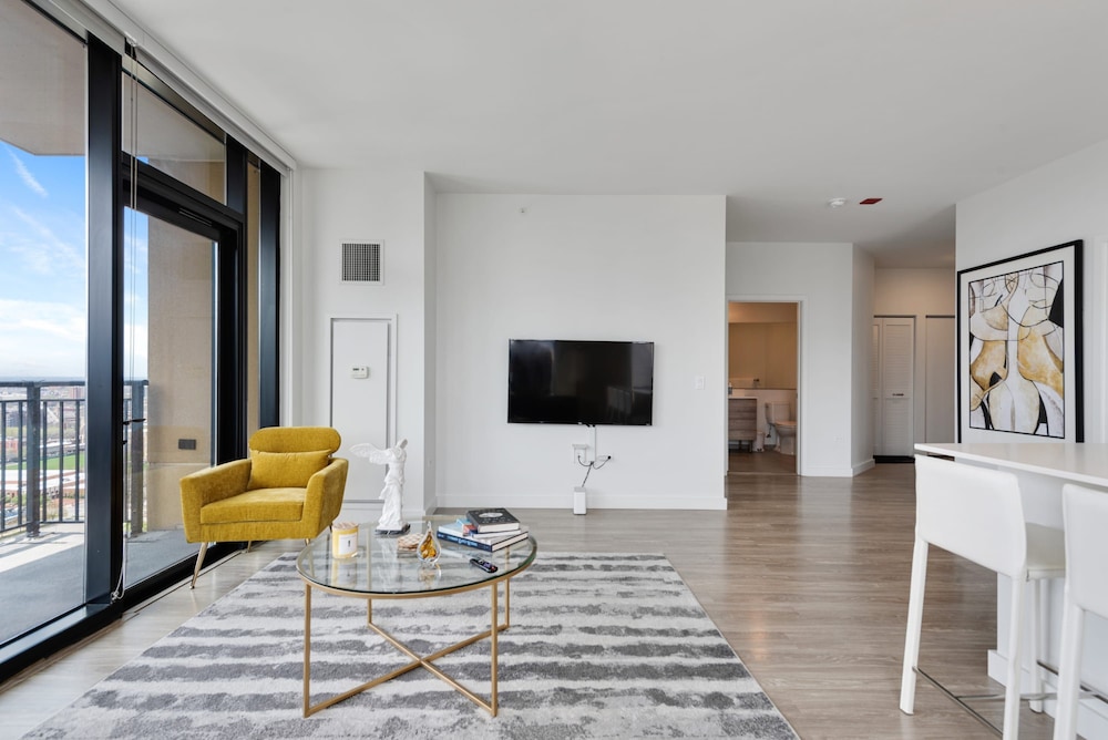Group Hub 3 Designer 2BR Steps to Mag Mile
