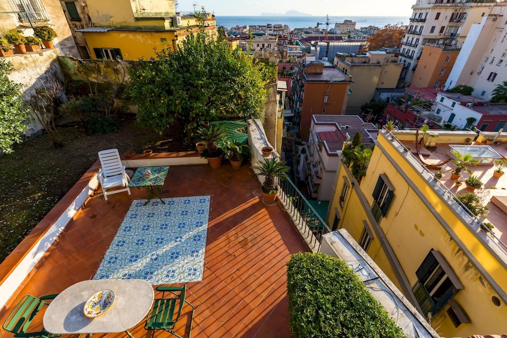 Villa Paola - Hidden Panoramic Garden and Terraces