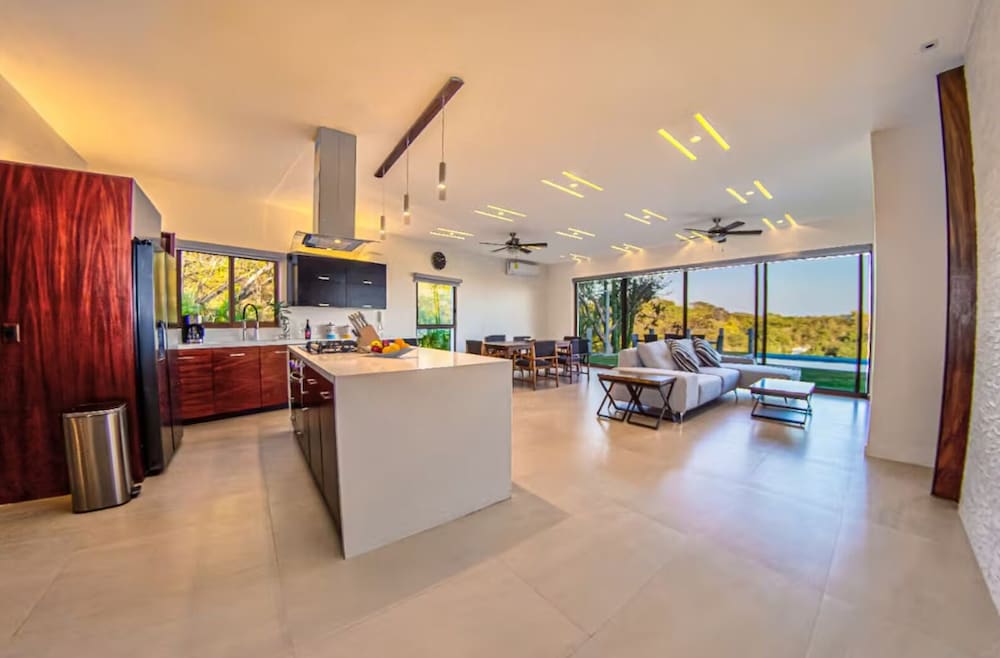Luxury 4BR Villa with Pool