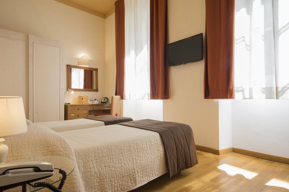 Piazza Paradiso Accomodation
