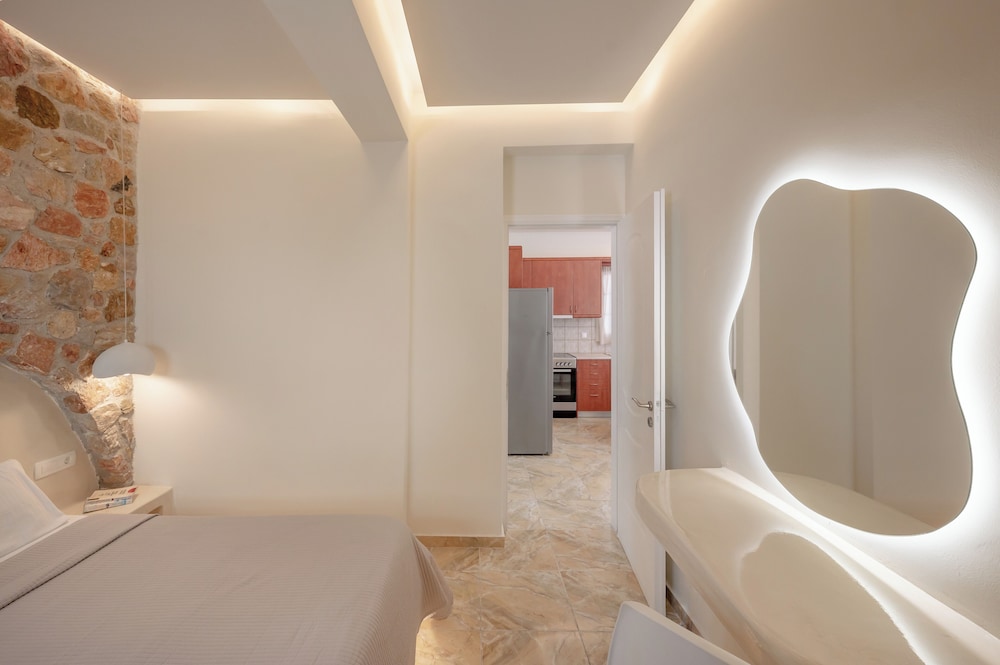 Loukas & Emma Eco Houses