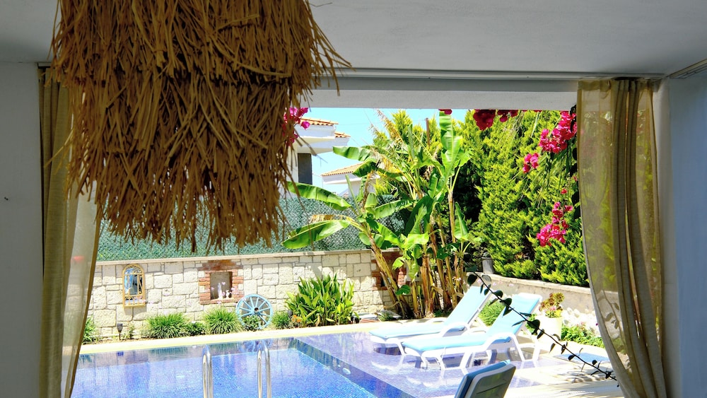 Lavinia Garden Alaçatı - Image 68