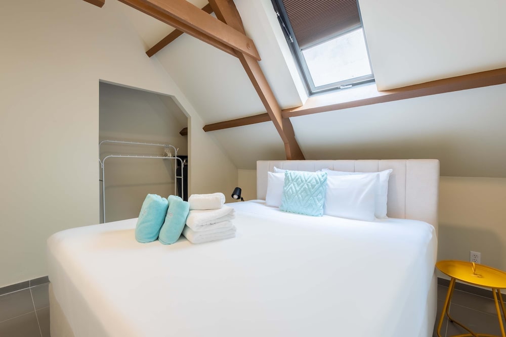 Bright Historic Loft in the Heart of Willemstad