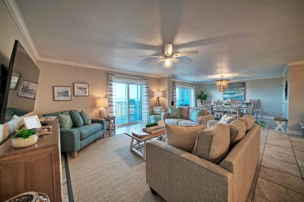 Gulf Views + Pools, Tennis, Pickleball & Beach Access Awesome Beachfront by Avantstay