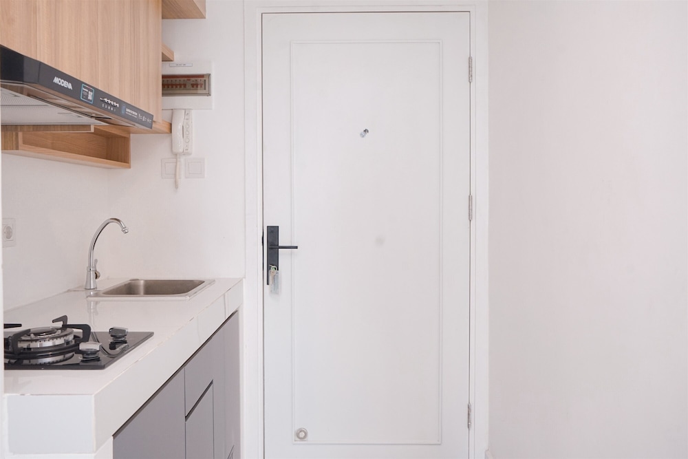 Comfort Studio Loft Apartment At Kingland Avenue