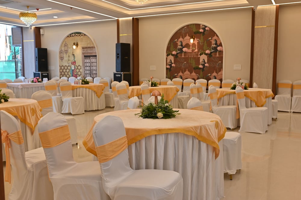 EcoXpress Satva Varanasi - 5 km from Kashi Vishwanath Temple, Varanasi