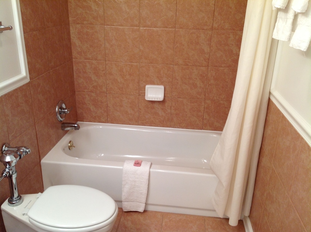 Colonial Inn & Suites /Airport/Graceland, photo 36