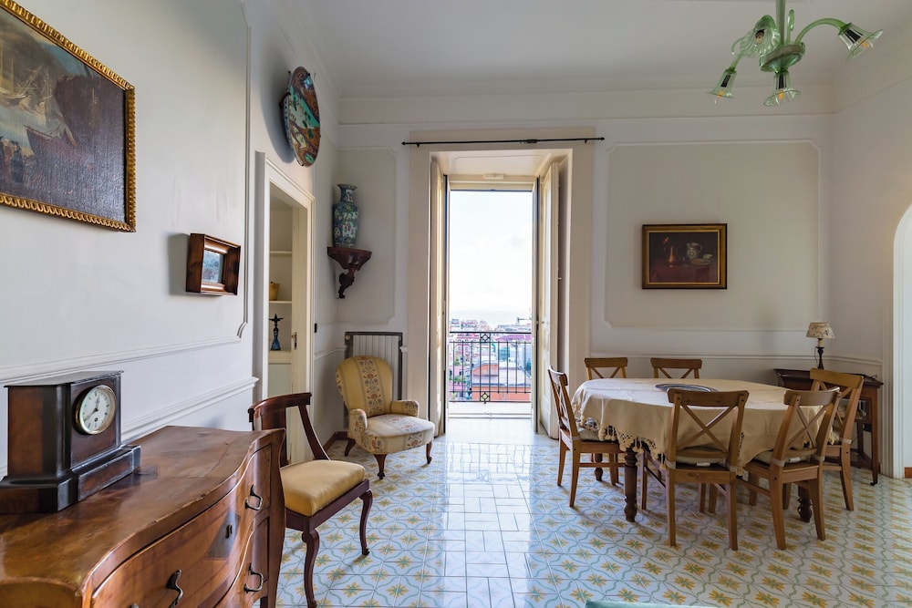 Villa Paola - Hidden Panoramic Garden and Terraces by Napoliapartments