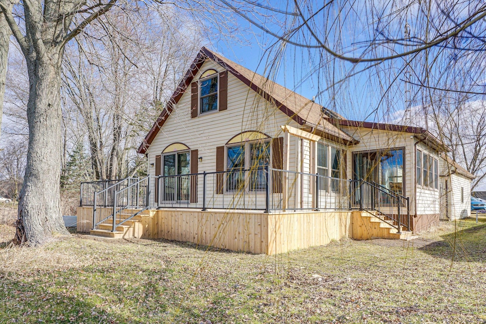 Coldwater Vacations - Waterfront Cottage w/ Dock on Dragon Lake! - Property Image 19
