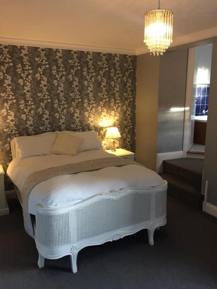 Hill Lodge Hotel